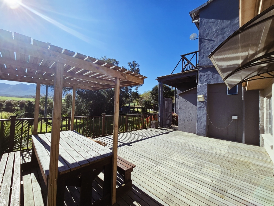 18 Bedroom Property for Sale in Geelhoutboom AH Western Cape